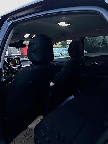 luaz satilir: Kia Forte: 2 l | 2020 il Sedan — 10
