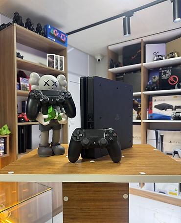 ps4 prasifka: 🎮 PlayStation 4 Slim 500GB Tam işlək vəziyyətdədir, bütün — 2