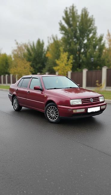 Volkswagen: Volkswagen Vento: 1997 г., 1.6 л, Механика, Седан — 1