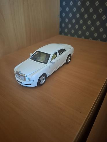 mitsubishi lancer evolution: Bentley Mulsanne miniatür model avtomobil - Miqyas: təxmini 1:24 - — 1