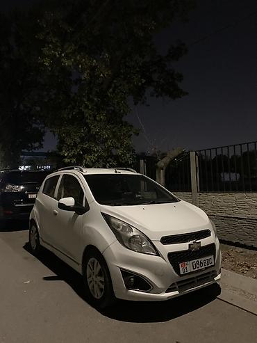 малолитражные авто: Chevrolet Spark: 2014 г., 1 л, Автомат, Газ, Хэтчбэк — 1