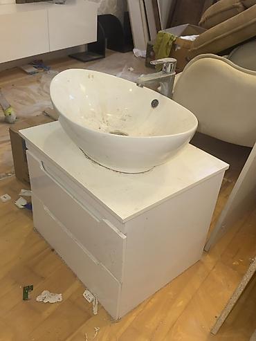 Hamam üçün lavabolu tumbə - Üstü masaüstü tipli yumurta formalı lalafo.az -da Hamam üçün lavabolu tumbə - Üstü masaüstü tipli yumurta formalı