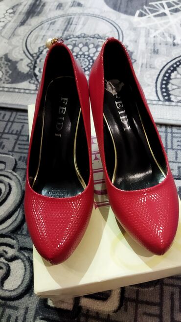 красный туфли: Туфли 37, түсү - Кызыл