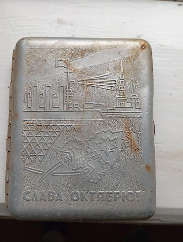 red tobacco: Sovet dövrünə aid metal siqaret qabı - Material: alüminium rəngli — 1