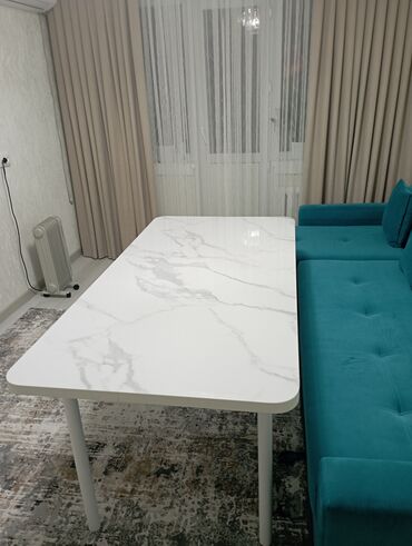 мебель спальни: Для зала Стол, цвет - Белый, Новый