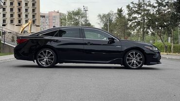 tayota runx: Toyota Avalon: 2019 г., 2.5 л, Вариатор, Гибрид, Седан