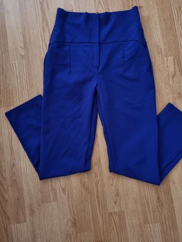 Pantalone: L (EU 40), Visok struk, Drugi kroj pantalona na lalafo.rs Pantalone: L (EU 40), Visok struk, Drugi kroj pantalona