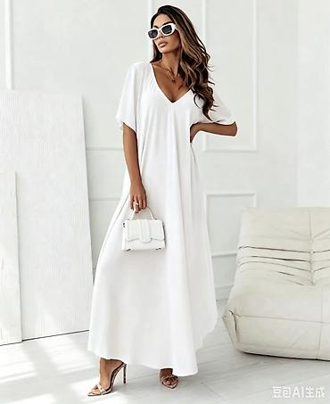 bata beograd: 06. Haljina za punije
2XL 3XL 4XL
Cena : 2.600 dinara H — 5
