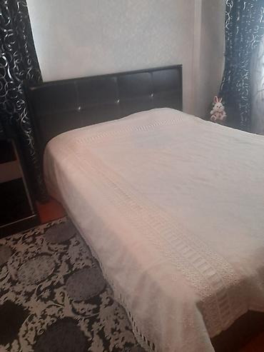Yataq otağı mebel dəsti Tərkibi: - Cüt nəfərlik çarpayı (iki fərqli