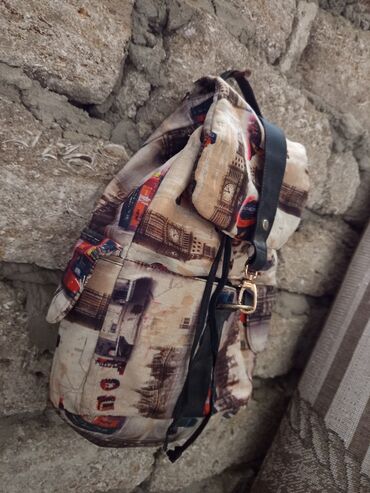 Dəstlər: Geyimlərin hər biri 50 qəpikdi. Uşaq və yeniyetmələr üçün geyimlər — 34