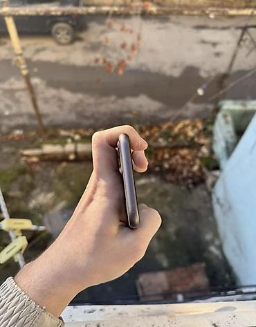 Apple iPhone: IPhone 11, 64 GB, Qara, Face ID — 6