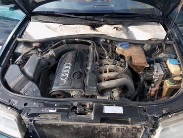 Audi: Audi A4: 1995 г., 1.8 л, Механика, Бензин, Седан