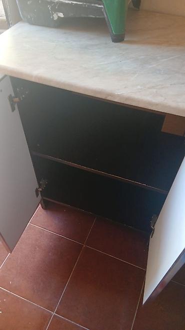 Mətbəx dolabları: Mətbəx dolabı - Ölçü: təxmini orta ölçülü, 2 qapılı korpus və 1 — 2