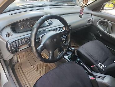 lada 06: Mazda 626: 1992 г., 1.8 л, Механика, Бензин, Седан — 5