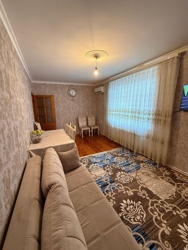 Uzunmüddətli kirayə mənzillər: Salam. Ev uzunmüddətli verilir. Qara Qarayev metrosunun duz çıxışında -da lalafo.az — 2 Uzunmüddətli kirayə mənzillər: Salam. Ev uzunmüddətli verilir. Qara Qarayev metrosunun duz çıxışında — 2