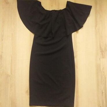 haljine sa spuštenim ramenima: M (EU 38), bоја - Crna, Kratkih rukava