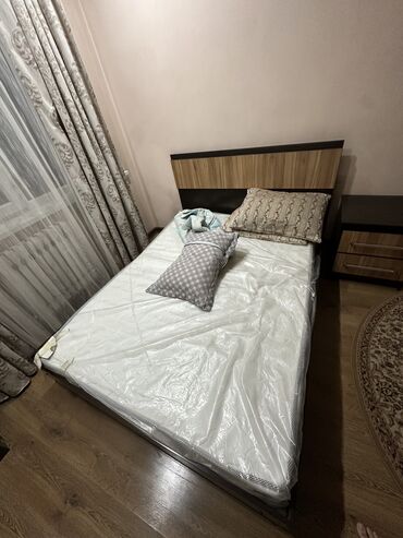 одеяло зимнее: Уктоочу бөлмө гарнитуру, Колдонулган, Эки кишилик керебет, Шкаф, Тумба, Орусия, ДСП, Өзү алып кетүү