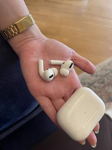 telfon qablari: Airpods pro qabı 2021 də alınıb özü isə 1 il bundan qabaq Almaniyada — 4