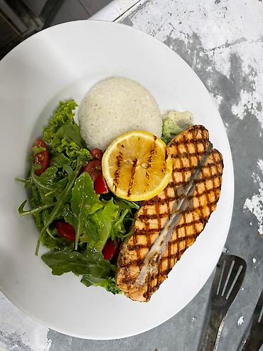 Повара: Добрый ден всем. ишу работа шеф повара. меня завут Жамиля опт работа — 23