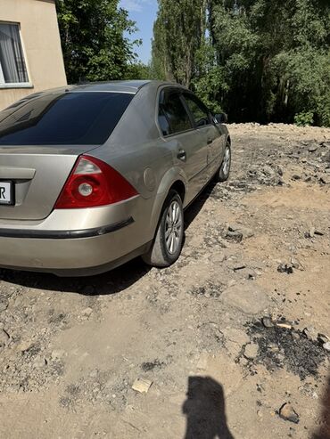 Ford: Ford Mondeo: 2004 г., 1.8 л, Механика, Бензин, Седан — 4