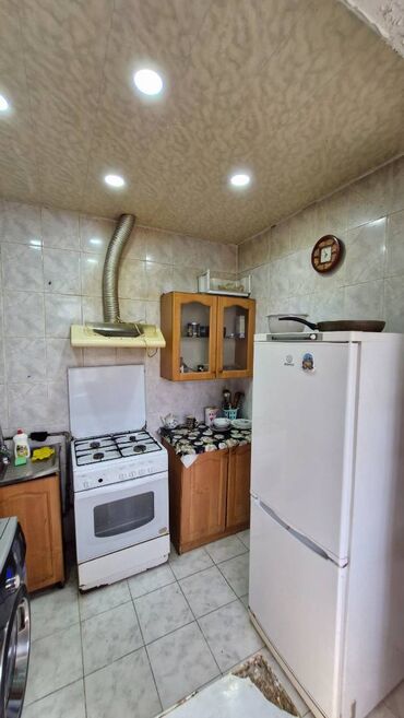 Köhnə tikili: Bakı, 7-ci mikrorayon, 3 otaqlı, Köhnə tikili, m. Azadlıq Prospekti, 70 kv. m — 15