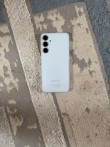 note 2: Samsung Galaxy A35 5G - Память: 8 ГБ ОЗУ, 128 ГБ встроенной (на — 1