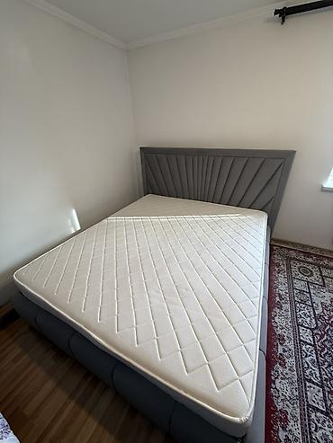 Двуспальные кровати: Двуспальная кровать, Б/у, С матрасом, длина - 210 см — 4