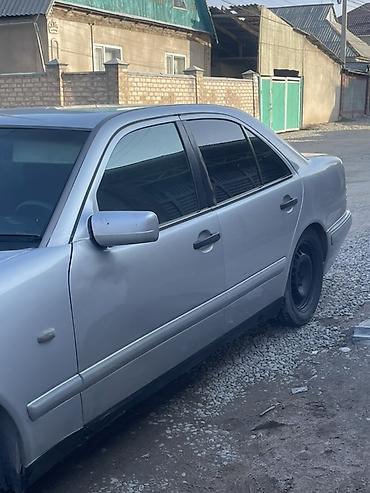 Другие автомобили: Продается Мерседес Лупарик чистый Старый завоз не путайт Год 1995 — 7