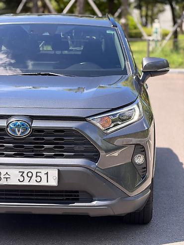 byd leopard 5: Toyota RAV4: 2019 г., 2.5 л, Автомат, Гибрид, Кроссовер — 3