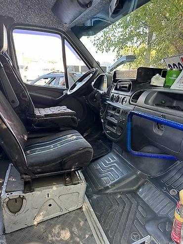 124 w124: Mercedes-Benz Спринтер: 2001 г., 2.7 л, Механика, Бус — 4