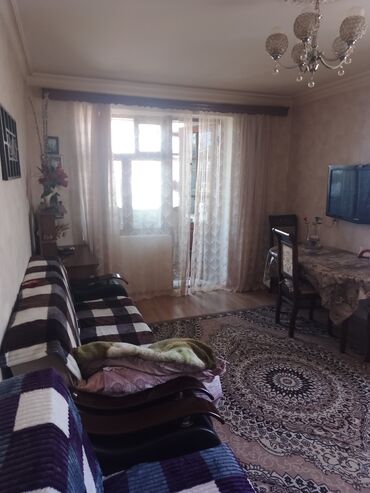 Köhnə tikili: Bakı, Hövsan qəs., 2 otaqlı, Köhnə tikili, m. Əhmədli, 52 kv. m