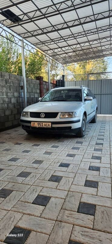 купить чехлы на гольф 4: Volkswagen Passat Variant: 2000 г.