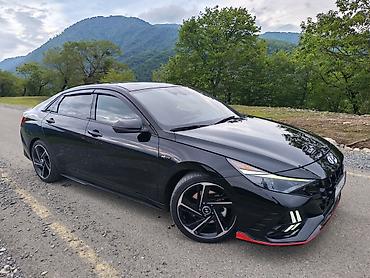Hyundai: Hyundai Elantra: 1.6 l | 2023 il Sedan — 9