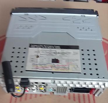 mini bar za pice: Auto multimedija 1-DIN sa izvlačnim 7" touch TFT LCD ekranom Ključne — 8