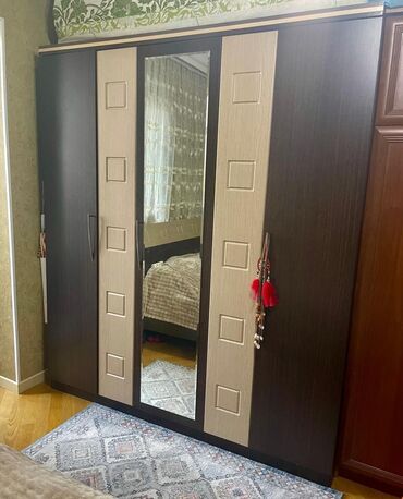 İşlənmiş, Açılan, Düz dolab, Qarderob, paltar dolabı