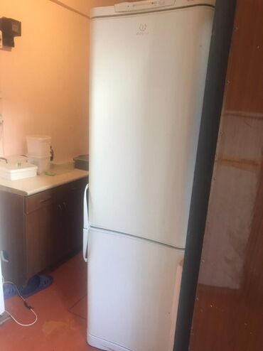 Soyuducular: 2 qapılı Indesit Soyuducu Satılır