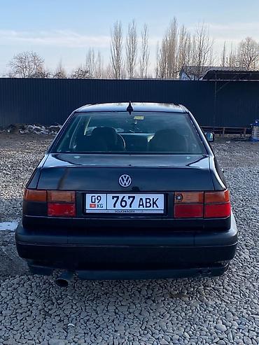 Унаа сатуу: Volkswagen Vento: 1994 г., Кол менен иштөөчү, Седан — 2