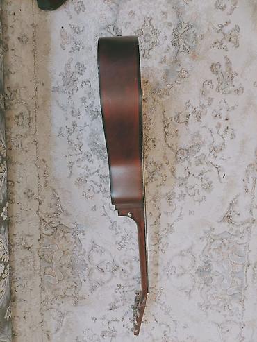 Гитары: Акустическая гитара с вырезом (cutaway), дредноут. - Форм‑фактор — 7