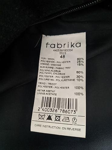 фабричный: Продаю пальто турецкой фирмы Fabrika. Состояние отличное, носили пару — 9