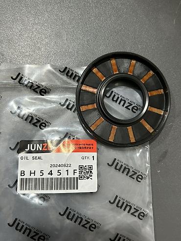 qranatlar: BH5451F (Qranat salnik) Alternativlər: * National: 710575 * SKF — 3