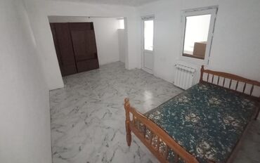 Uzunmüddətli kirayə evlər: 55 kv. m, 3 otaqlı, Qaz, Su, İnternet -da lalafo.az — 5 Uzunmüddətli kirayə evlər: 55 kv. m, 3 otaqlı, Qaz, Su, İnternet — 5