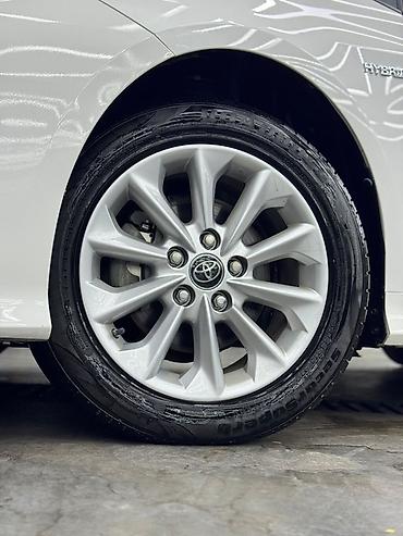 voxy noah: Toyota Corolla: 2022 г., 1.8 л, Автомат, Гибрид, Седан — 6