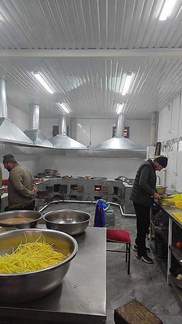 Кухонные вытяжки: Оцинкованный вентиляционный зонт предназначен для эффективного — 10