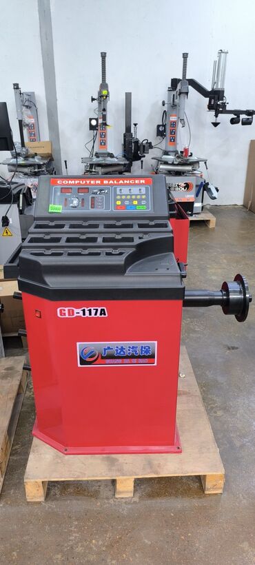 Шиномонтажное оборудование: Балансировки до 24 размера Романка- 55000 сом GD-117 А -70000 с — 2