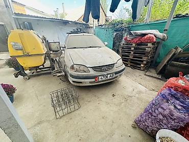 Toyota Avensis: 2002 г., 1.8 л, Механика, Бензин, Седан at lalafo.kg Toyota Avensis: 2002 г., 1.8 л, Механика, Бензин, Седан