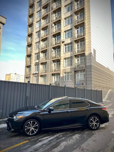 Toyota: Toyota Camry: 2019 г., 2.5 л, Автомат, Бензин, Седан