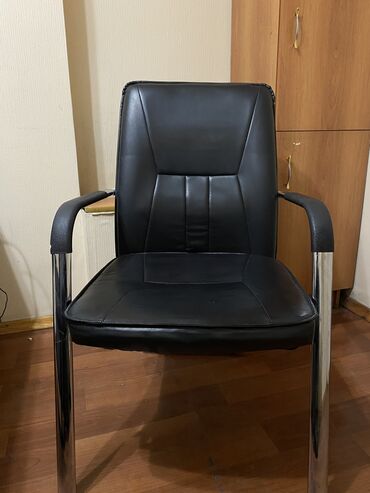 прием офисной мебели: Классическое кресло, Офисное, Б/у