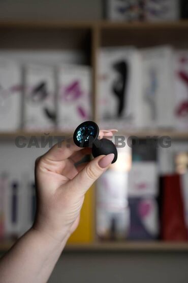 женский мастурбатор: Анальная втулка с голубым кристалликом самый маленький размер S
