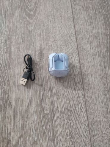 Наушники: Вакуумные, Новый, Беспроводные (Bluetooth), Классические