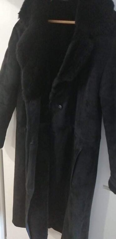 only zimske jakne: L (EU 40), XL (EU 42), Jednobojni